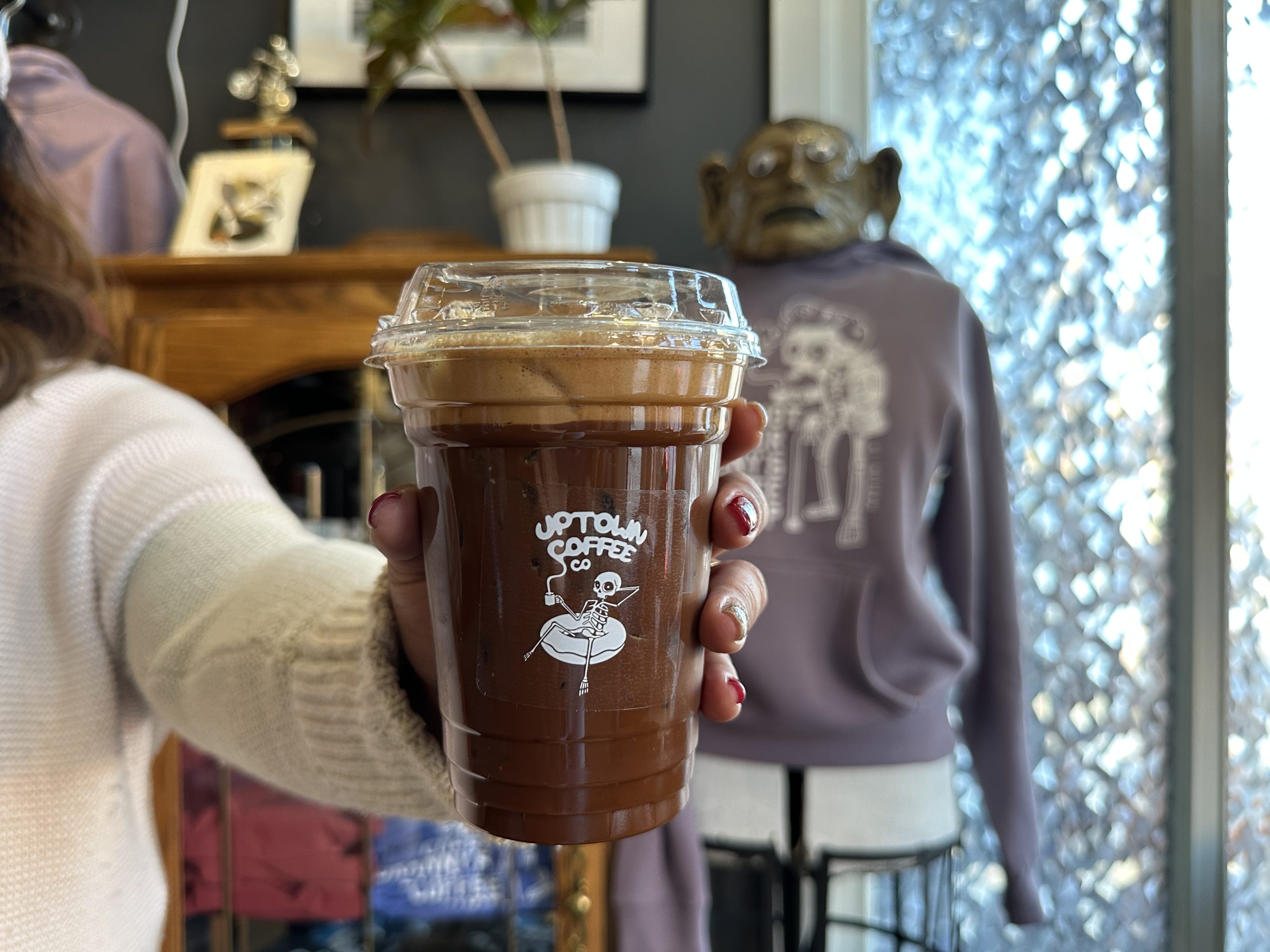 Iowas Coffee Obsession Discover The Ultimate Starbucks Mug For Hawkeye Fans - hgxxoal
