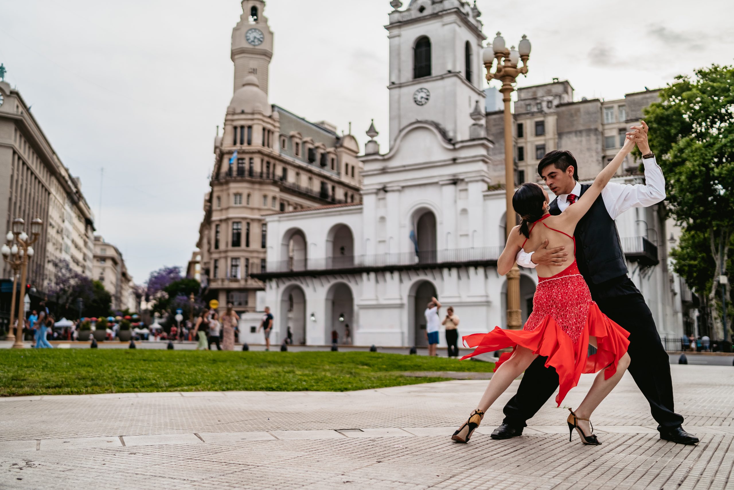 The Twin Beats of a Pulsating City