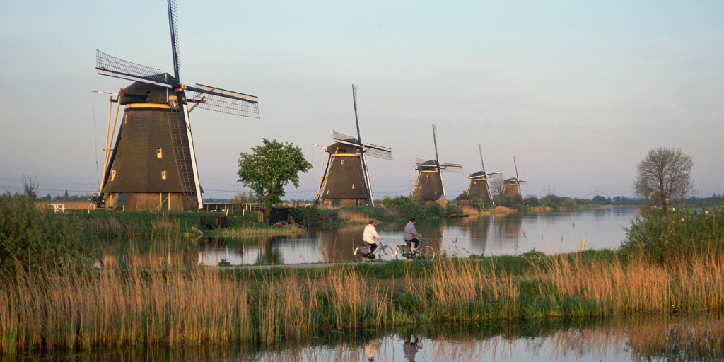 Gouda, South Holland: Cycling Tours and Exploration in the Scenic Lowlands