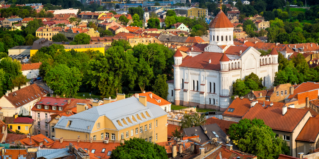 Work-From-Anywhere Escapes: Where Productivity Meets European Soul
