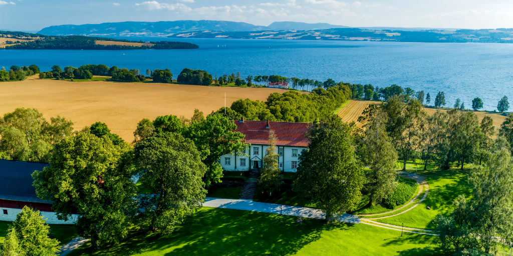 Where to Stay for Norway’s Best Outdoor Adventures